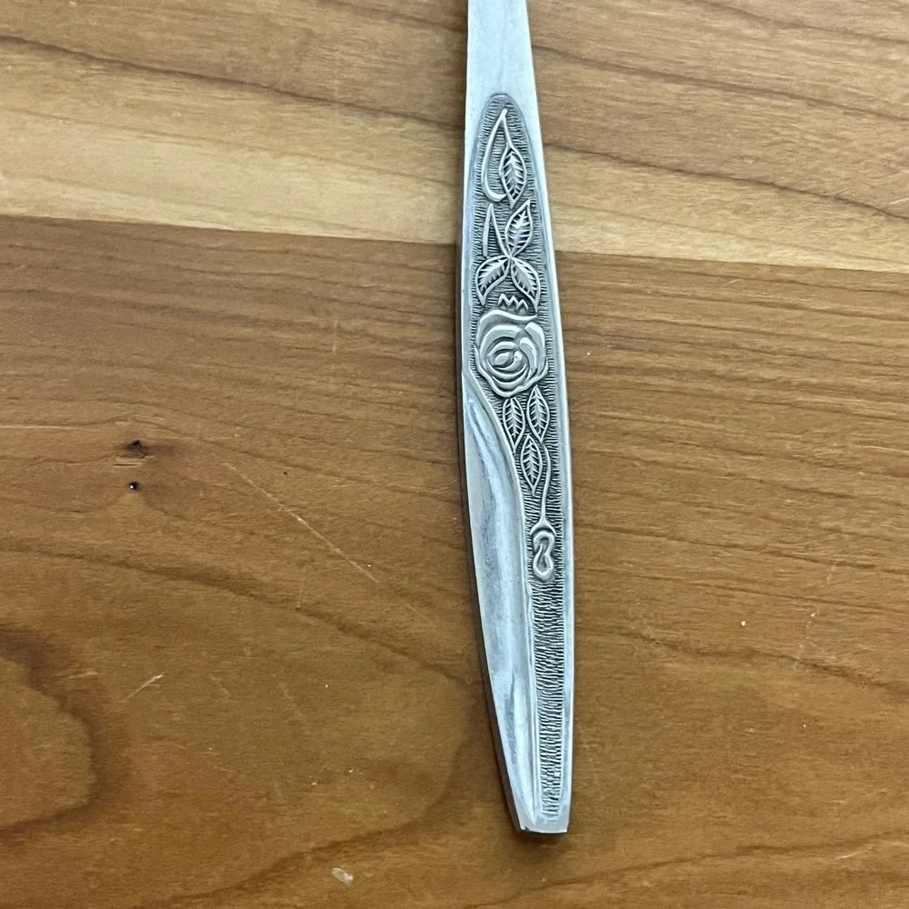 Vintage Stainless Steel Korea Rose Floral Pattern Serving Fork 9 Inch‎ Flatware